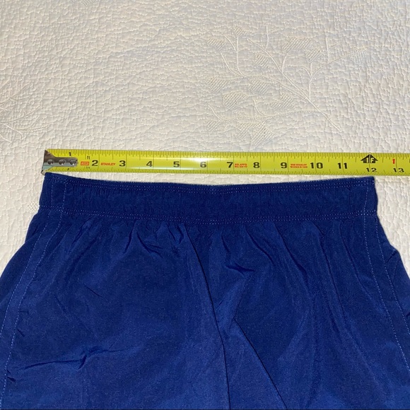 Nike 2 in 1 Dri-Fit Shorts with Spandex - Picture 2 of 14